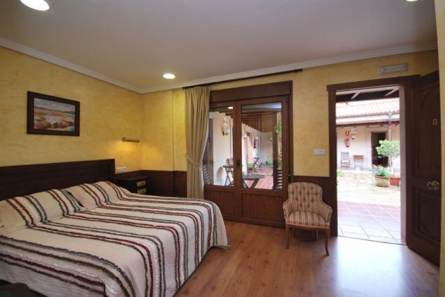 Hotel Arenas De Cabrales- Apartamentos Eksteriør billede