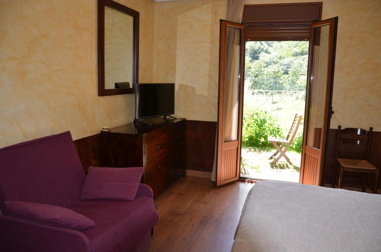 Hotel Arenas De Cabrales- Apartamentos Eksteriør billede